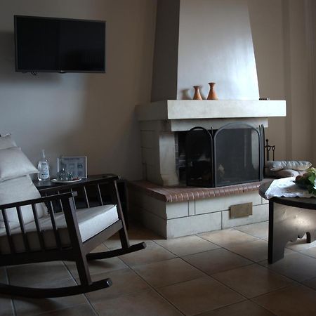 Αργουλιάς Aparthotel Tzermiádon Exteriör bild