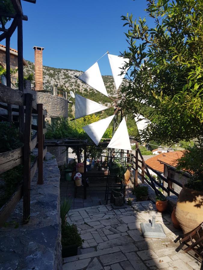 Αργουλιάς Aparthotel Tzermiádon Exteriör bild