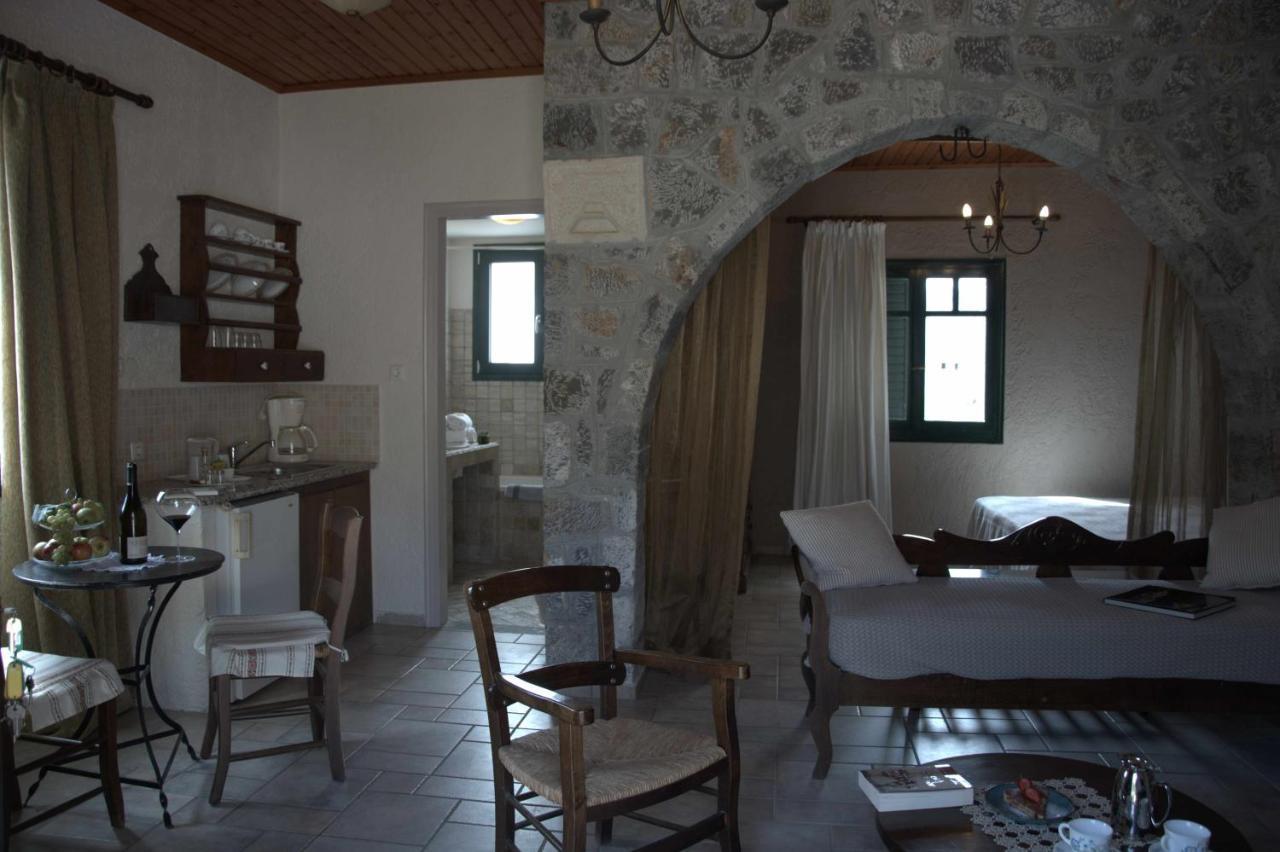 Αργουλιάς Aparthotel Tzermiádon Exteriör bild