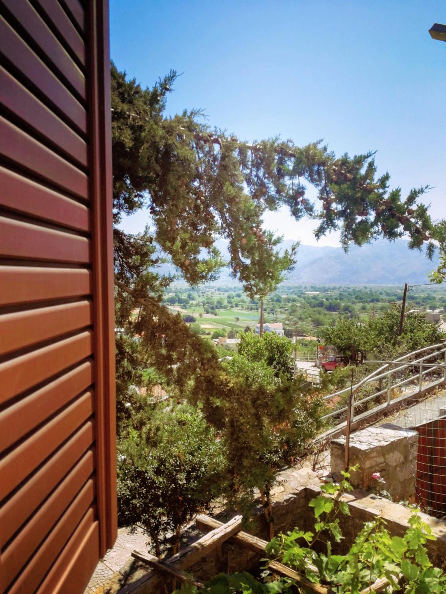 Αργουλιάς Aparthotel Tzermiádon Exteriör bild